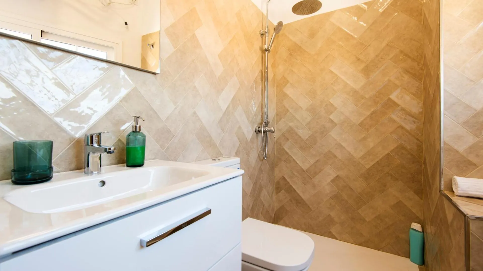 Apartment Malaga Tour Museums Constitucion Square