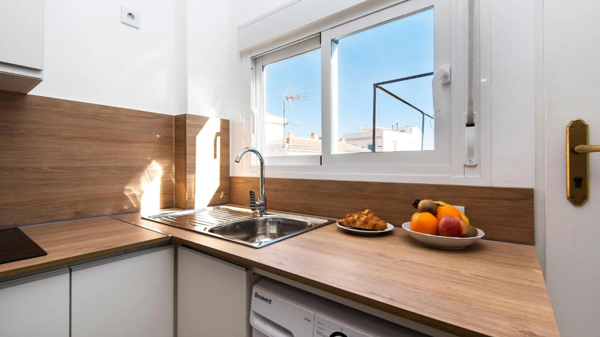 Apartment Malaga Tour Museums Constitucion Square Spain
